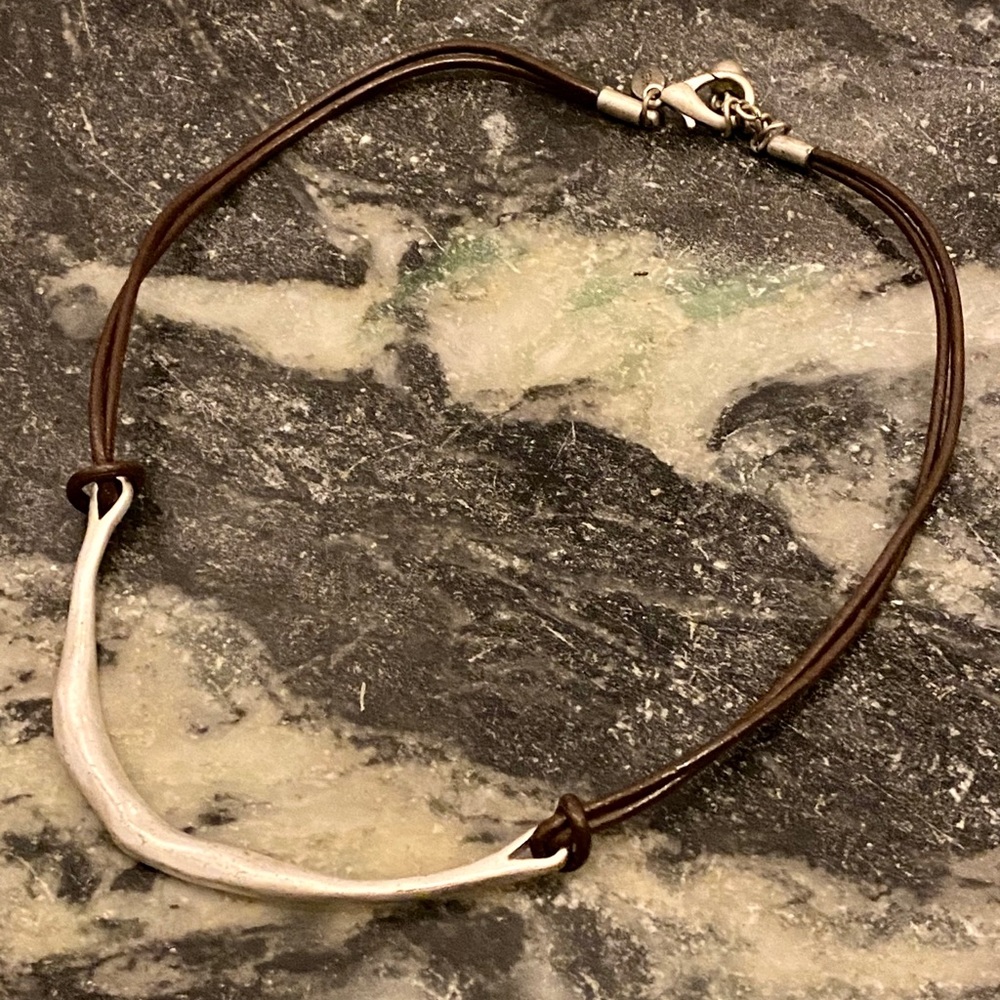 Express vintage necklace